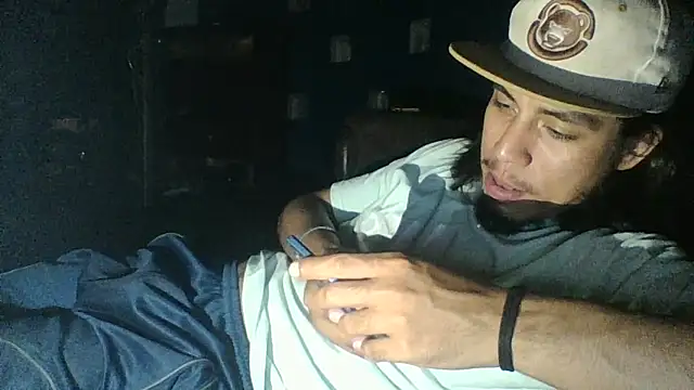 AlexAlejandro13 webcam