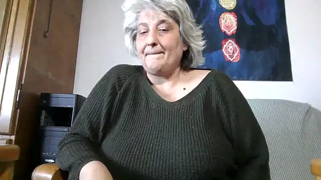 ExquisiteMature webcam