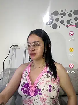 Webcam Model (Anni_Rose)  is live.Free join now!