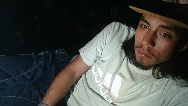 AlexAlejandro13 webcam