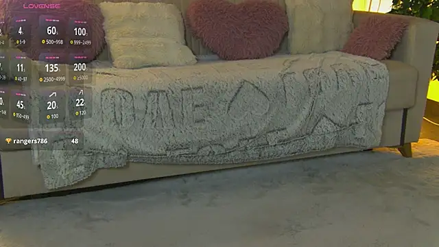 SabrineDivine webcam