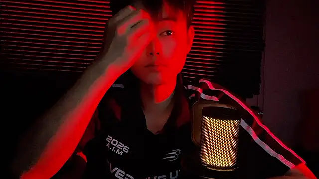 GUCCI-BOY1314 webcam