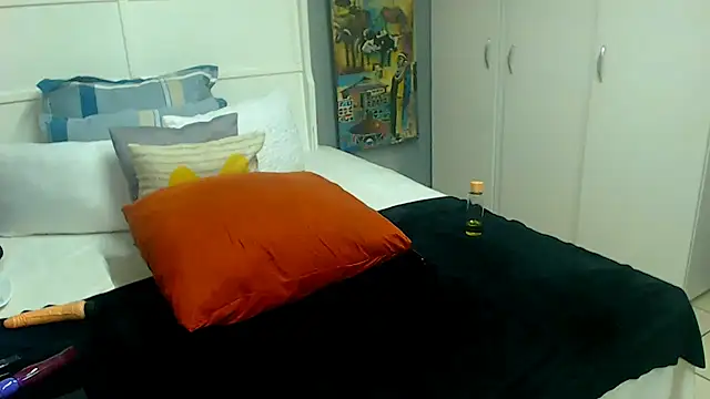 Brunettedevon33 webcam