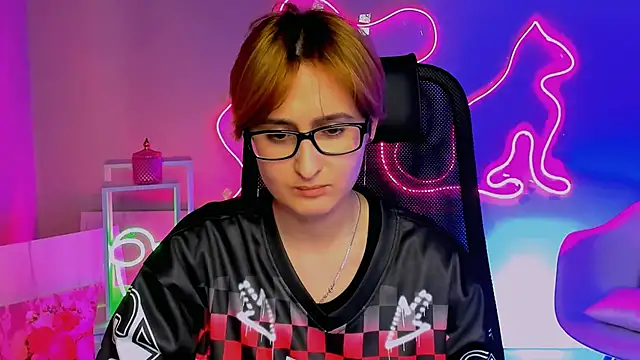 lixeluna - LixeLuna's free webcam - UK Sex Cams