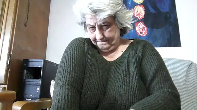 ExquisiteMature webcam