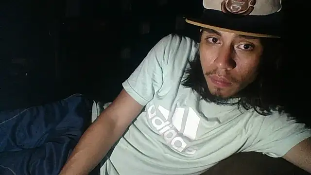 alexalejandro13 (M young) - DESNUDAME SACAME LA LECHE CALIENTE 😈✨