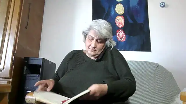 ExquisiteMature webcam