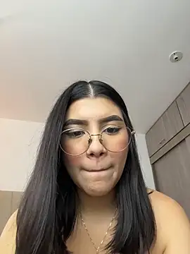 Julieta_Hornyx webcam