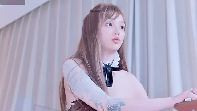 Yr_kitten_333 webcam