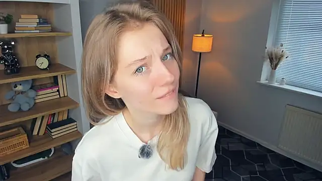 ShizueGattison webcam