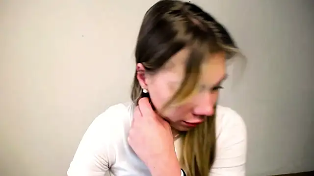 Sport_Tall_Doll webcam