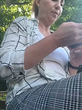 PervyxMilfxx webcam