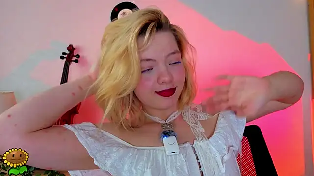 MelinaBunnyyy webcam