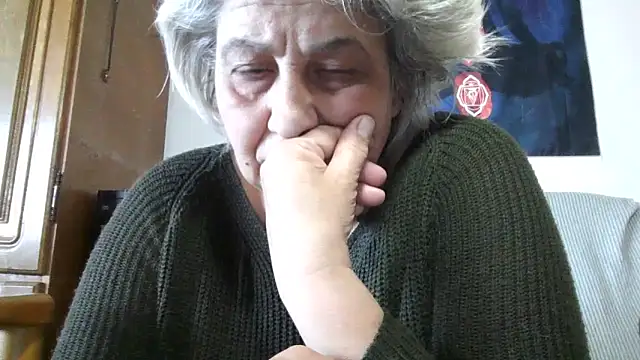 ExquisiteMature webcam