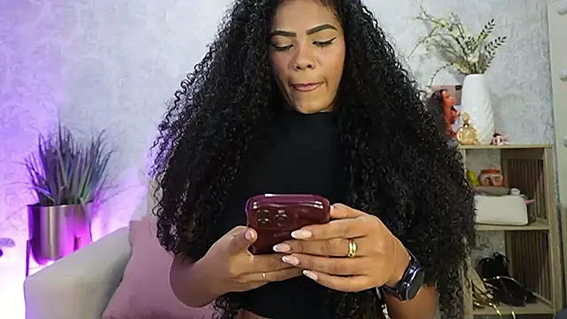 HOTBLACKANDWHITE2 webcam