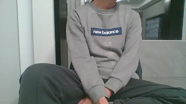 nole_china7 (Ask my age) - talk / fun / cum