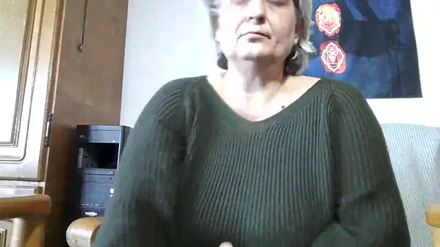 ExquisiteMature webcam