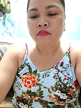 Webcam Model (Sweetlorie_83)  is live.Free join now!