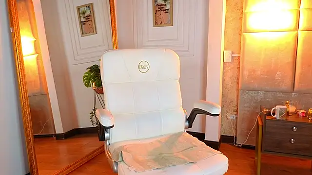 alessialondon - AlessiaLondon's free webcam - UK Sex Cams