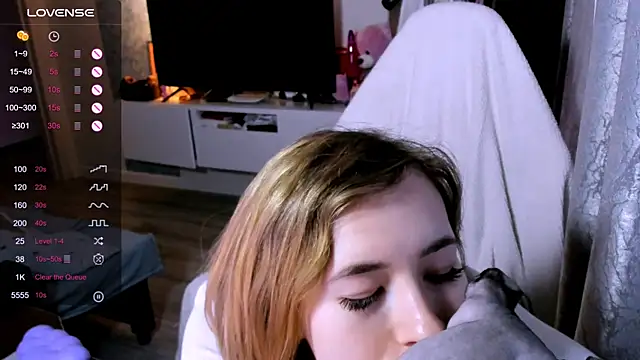 zoyamill - ZoyaMill's free webcam - UK Sex Cams