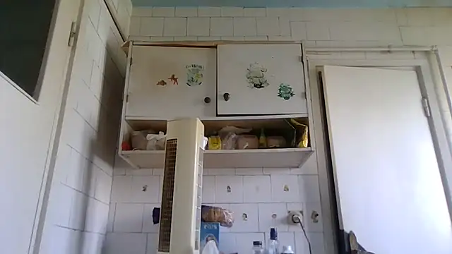 mariusica1@xh live sex cam