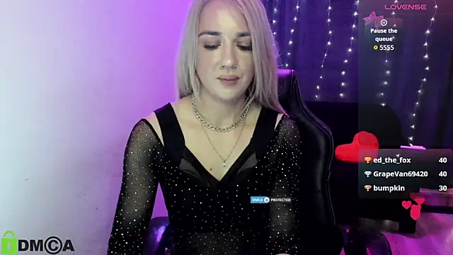 CrystalGirl99 webcam