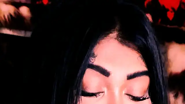 indian_dreamgirl webcam