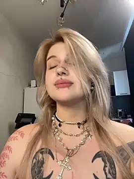 drivethruciri - DriveThruCiri's free webcam - UK Sex Cams