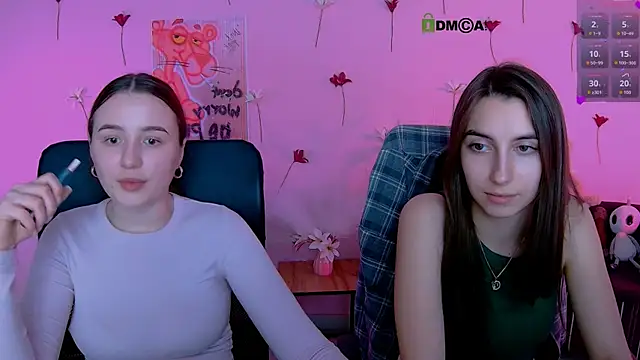 mila_firee (Ask my age) - doggy style 2 girls