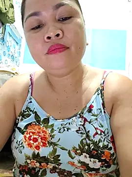 Webcam Model (Sweetlorie_83)  is live.Free join now!