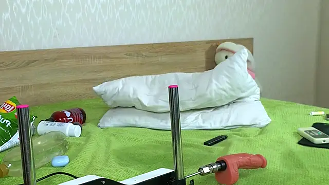 Cowell_Adelina webcam