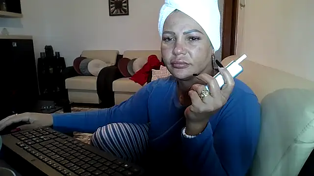 Ella_sweety00 webcam