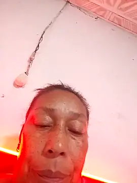 Ruby-Hot-Milf webcam