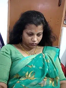 sweetqueen143 webcam