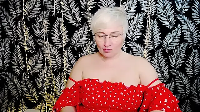 Olivia_playful webcam