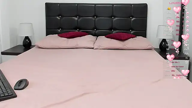 karinamadnessdesiree webcam