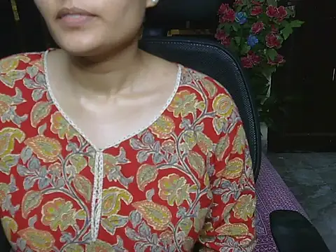 its-akeera (F young) - Boobs show  massage 🩰🙈