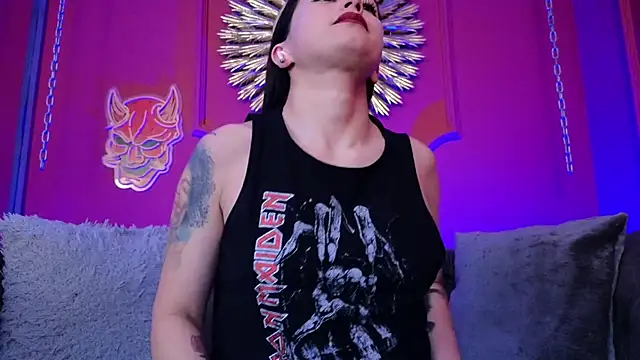 Julieta_Russell webcam