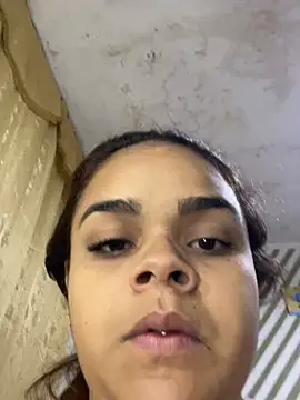 Webcam Model (Evabigass)  is live.Free join now!