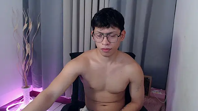 pinkcock_froi2305 (M young) - public cum show