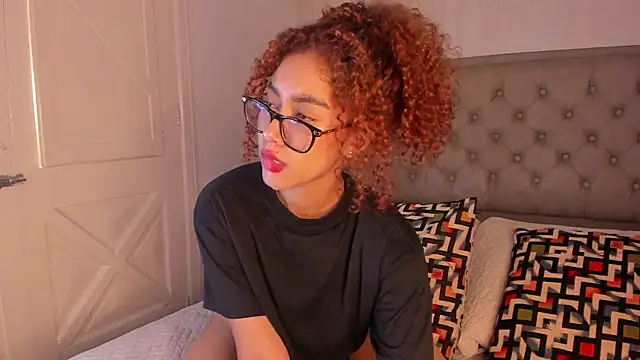 Sienna_brunette webcam