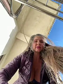 Alimela Stripchat cam model