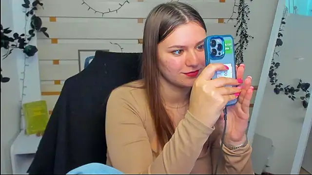 Josephine_Kiss webcam