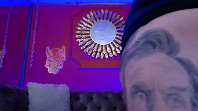 Julieta_Russell webcam