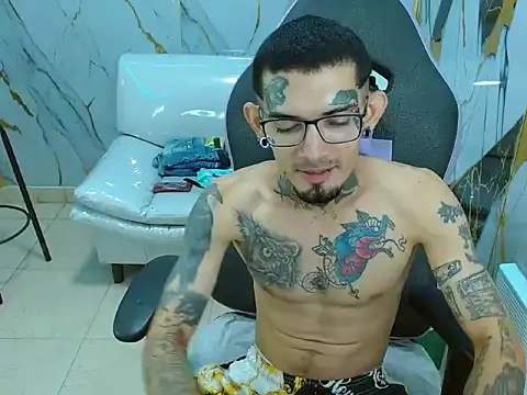 Boy_tatto77 webcam