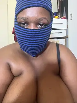 NaughtyGirl0000 webcam