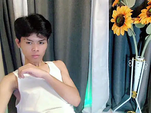 sweet_cuttieguy webcam