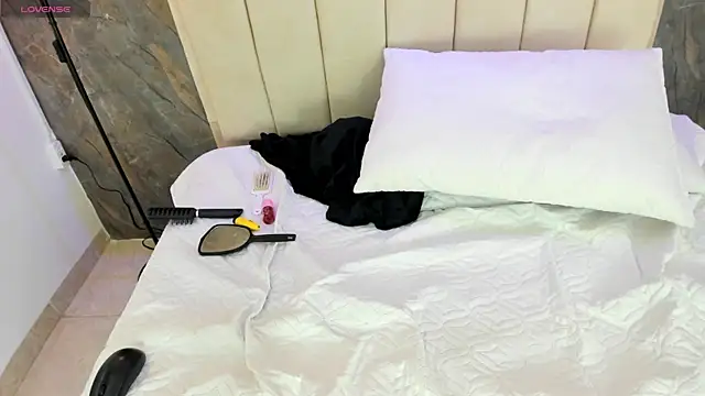 malory_winehouse webcam