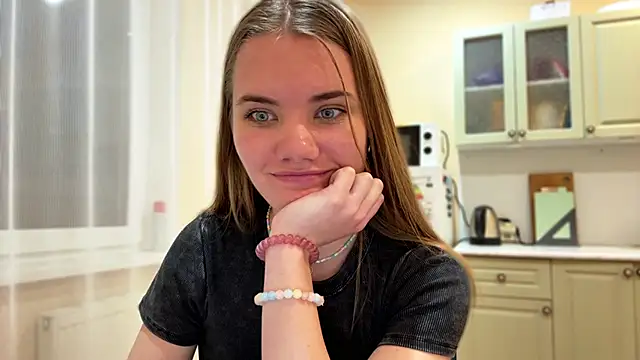 doana_bebriti Stripchat cam model