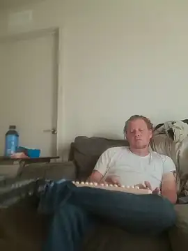 yourMasterisBored webcam